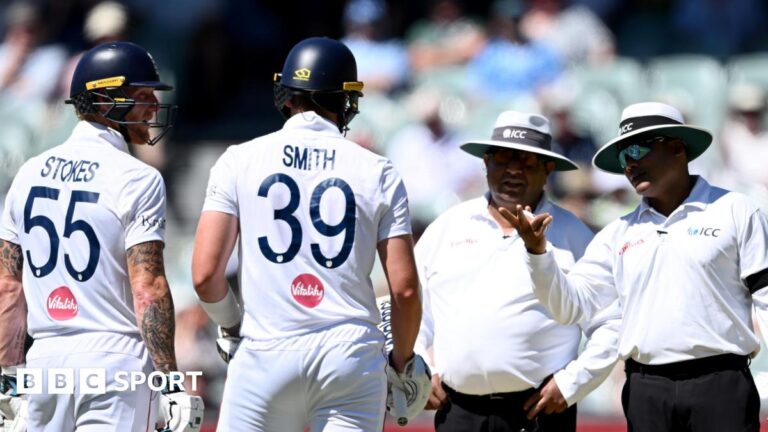 The Ashes 2025-26: Snicko controversy continues with Jamie Smith dismissal Ben Stokes and Jamie Smith discuss the decisions with the umpires