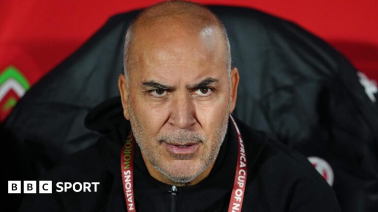 Afcon 2025: Sami Trabelsi departs Tunisia after defeat by Mali Manchester United head coach Ruben Amorim in a dark winter coat on the touchline before the 1-1 draw with Leeds