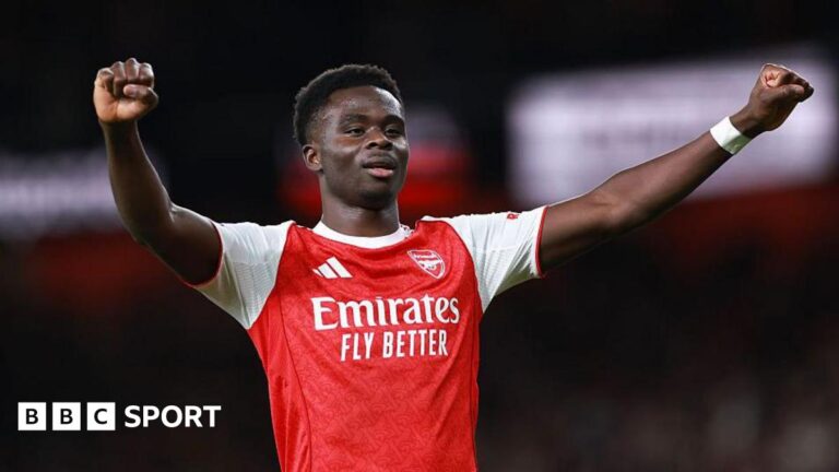 Bukayo Saka celebrates