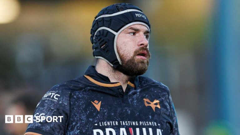 URC: Wales hopeful Morgan Morris aims for strong finish to toughest year Morgan Morris in action for Ospreys