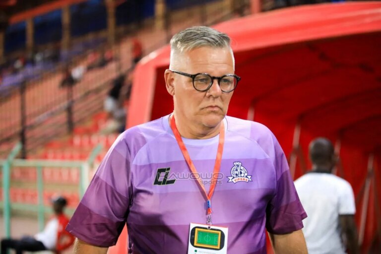 Vipers head coach Minnaert slams Villa’s high quality of soccer – The Panorama Uganda Vipers head coach Minnaert slams Villa’s high quality of soccer