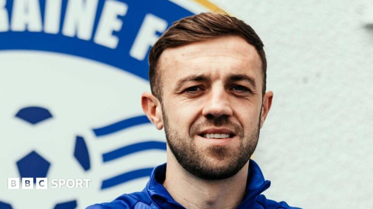 Conor McMenamin: Coleraine sign Northern Ireland winger from St Mirren Conor McMenamin