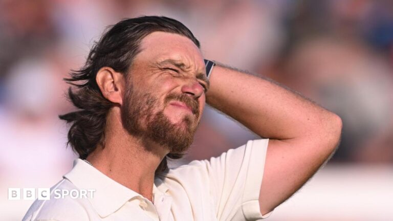 Open 2026: Tommy Fleetwood still dreaming of emotional win as Sam Burns leads at Royal Birkdale Tommy Fleetwood reacts after a bogey in the Open Championship at Royal Birkdale