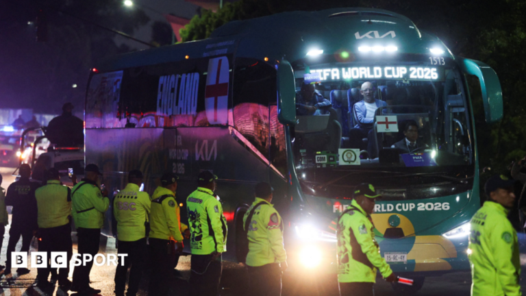 World Cup 2026: England booed on arrival at Mexico City hotel near the England team's hotel before their arrival for their World Cup last-16 game with Mexico in Mexico City