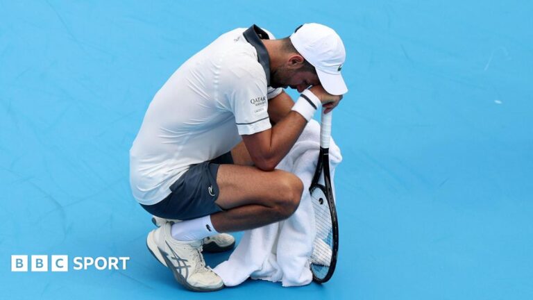 Novak Djokovic struggles with the heat