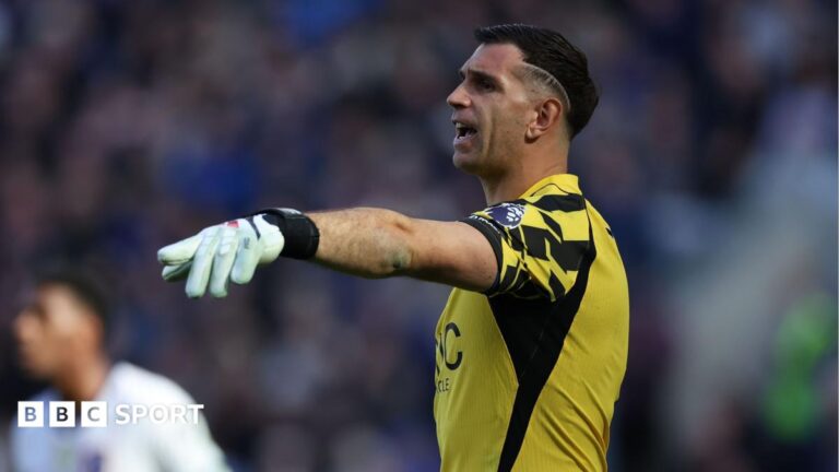 Chelsea: Emiliano Martinez ‘back in a few weeks’ after operation Chelsea goalkeeper Emiliano Martinez points